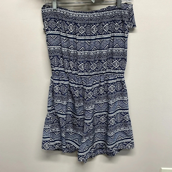 Papaya Strapless Aztec Navy and White Romper L - Picture 5 of 15